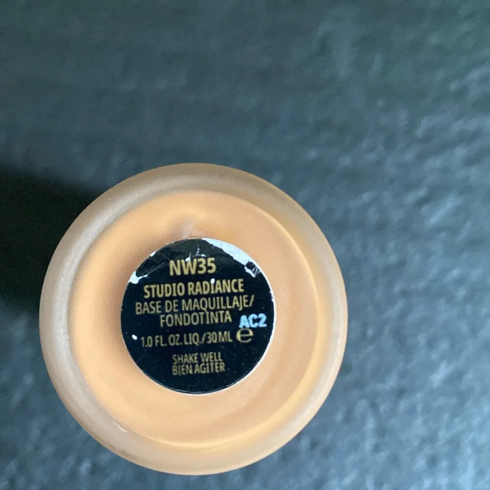 MAC Studio Radiance serum-Powered  Foundation, Color NW35,‎ New without Box